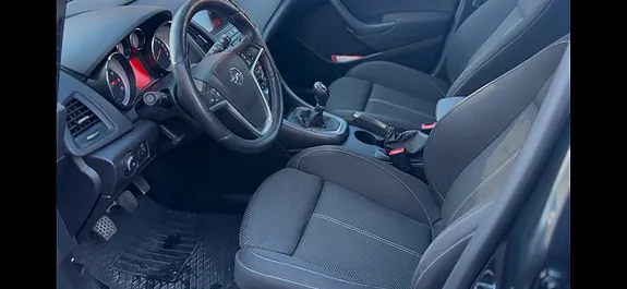 Opel Astra 2016 photo 2