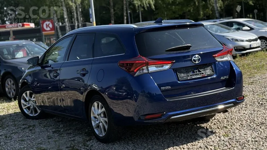 Toyota Auris 2015 photo 4