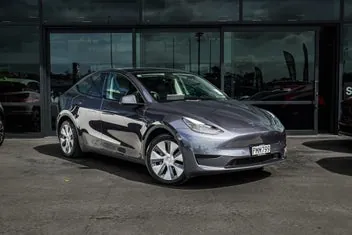 Tesla Model Y 2022 photo 2