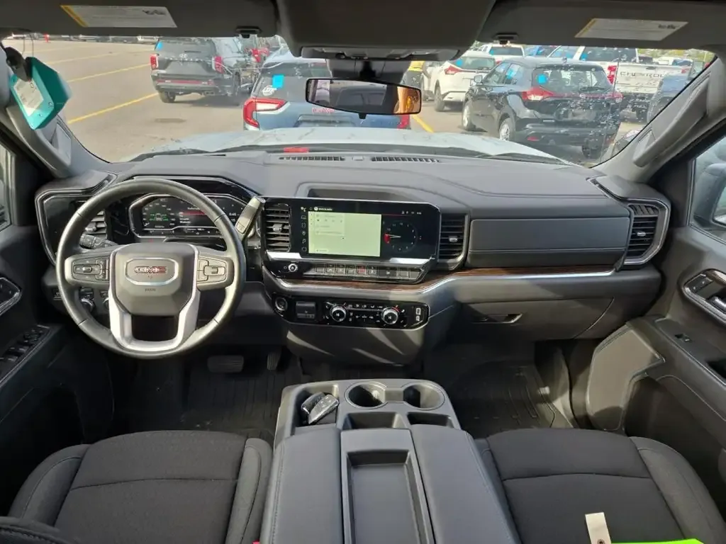 GMC Sierra 1500 2024 photo 2