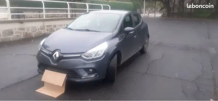 Renault Clio 2018 photo 2