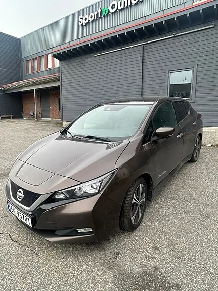 Nissan Leaf 2018 photo 2