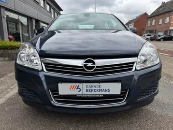 Opel Astra 2008 photo 2