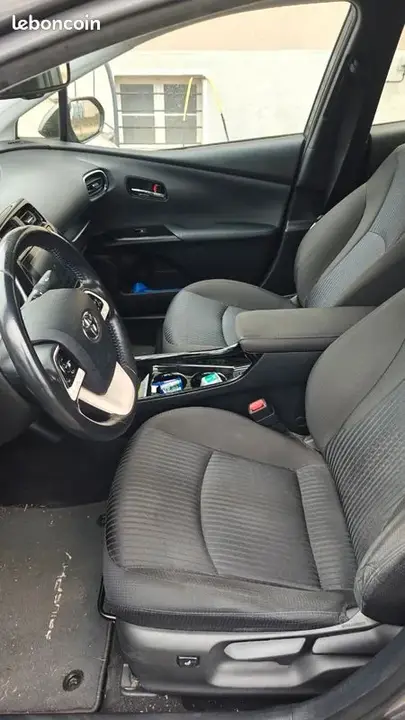 Toyota Prius 2017 photo 3