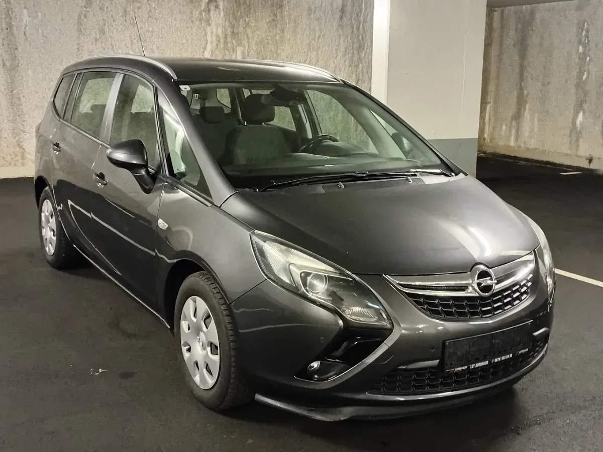 Opel Zafira Tourer 2013 photo 3