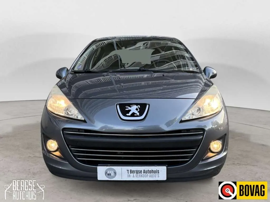 Peugeot 207 2011 photo 5