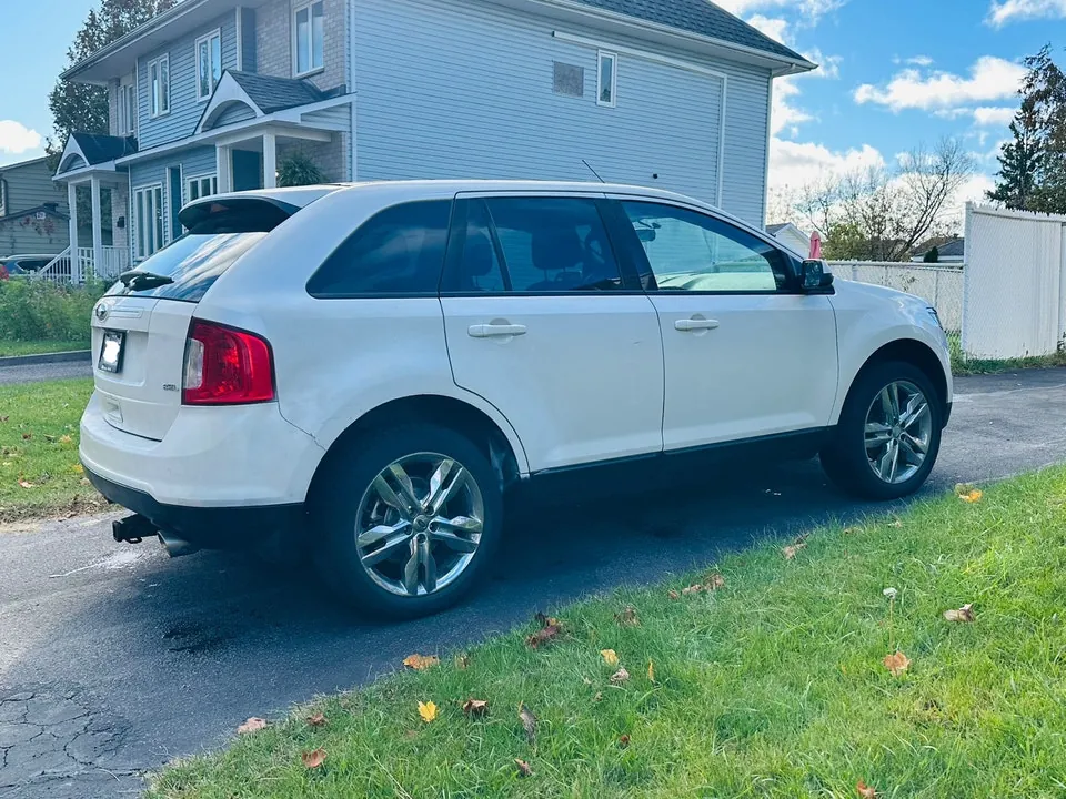 Ford Edge 2013 photo 2