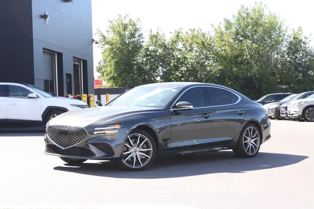 Genesis G70
