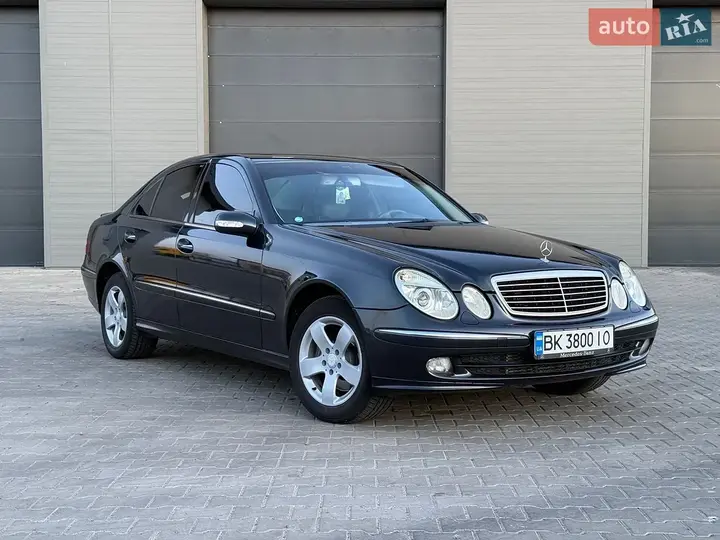 Mercedes-Benz E-Class 2002 photo 2