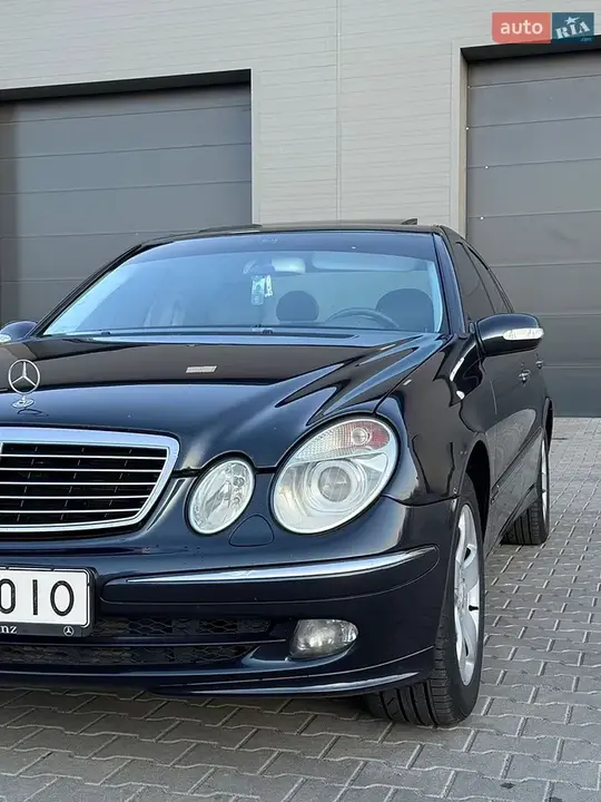 Mercedes-Benz E-Class 2002 photo 3