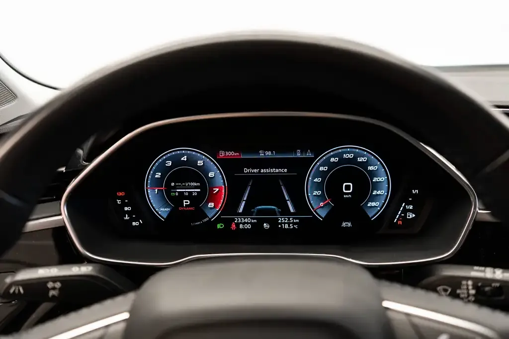 Audi Q3 2020 photo 5