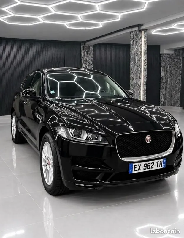 Jaguar F-Pace 2018 photo 5
