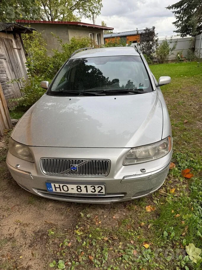 Volvo V70 2004 photo 2