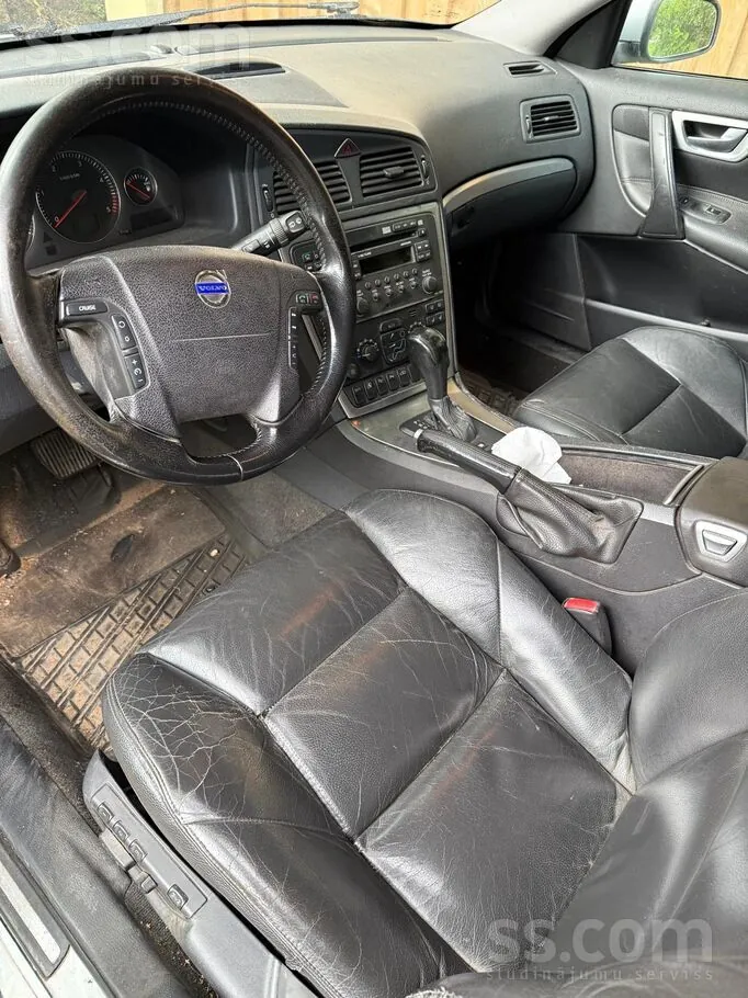 Volvo V70 2004 photo 4
