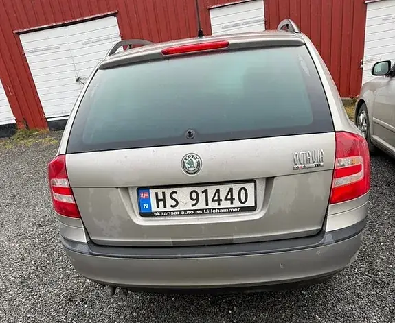 Skoda Octavia 2007 photo 2