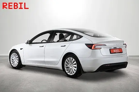 Tesla Model 3 2024 photo 5