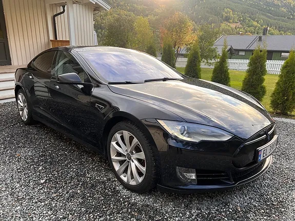 Tesla Model S 2014 photo 2