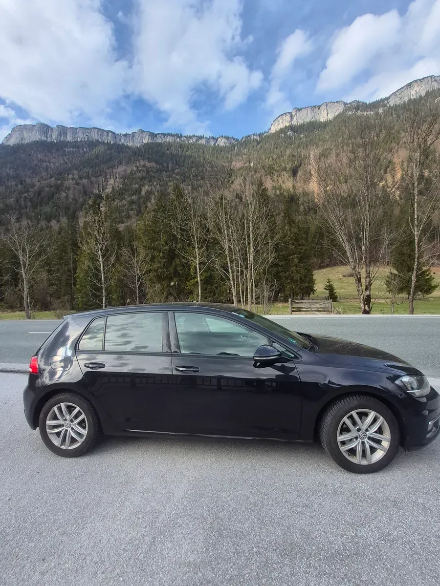 Volkswagen Golf 2017 photo 2