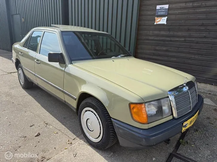 Mercedes-Benz 300D