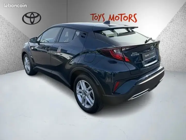 Toyota C-Hr 2023 photo 3