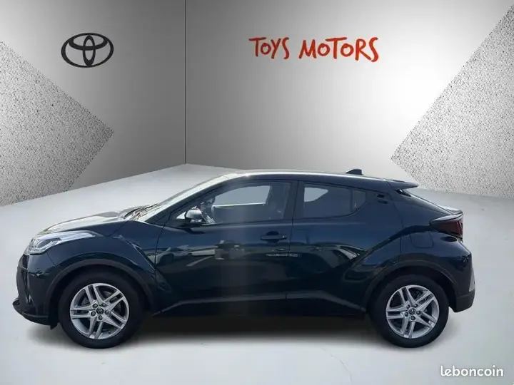 Toyota C-Hr 2023 photo 2