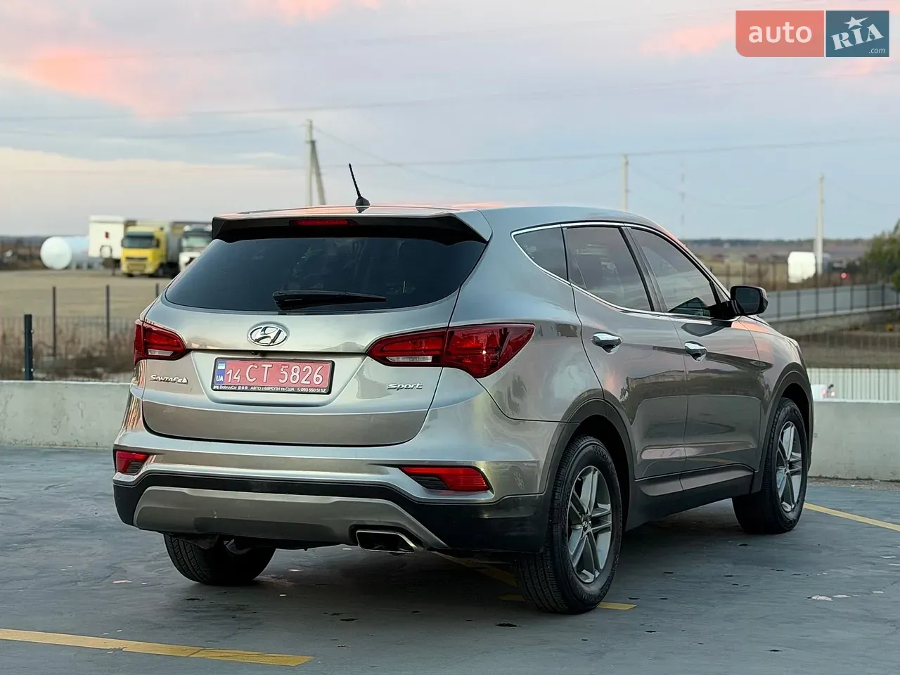 Hyundai Santa Fe 2018 photo 2