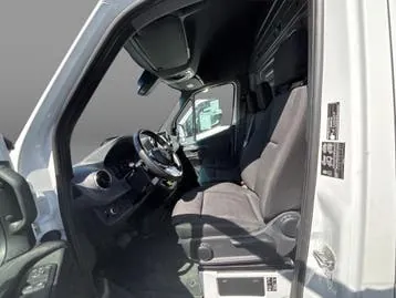 Mercedes-Benz Sprinter 2025 photo 2