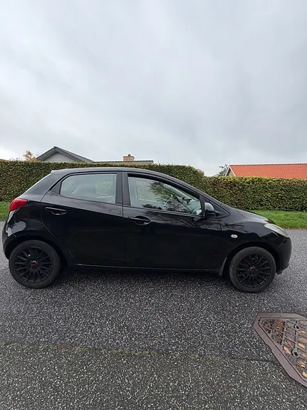 Mazda 2 2008 photo 5
