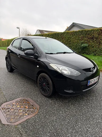 Mazda 2 2008 photo 4