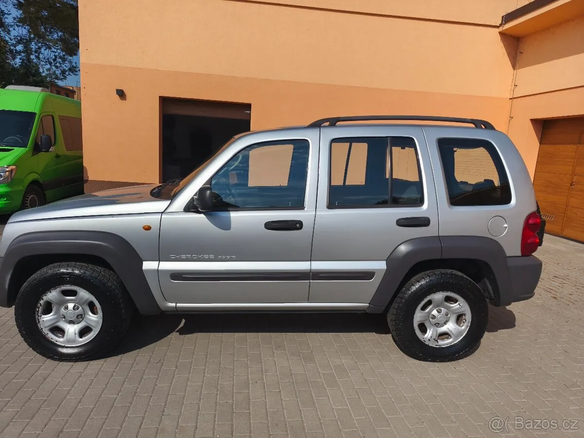 Jeep Cherokee 2003 photo 2