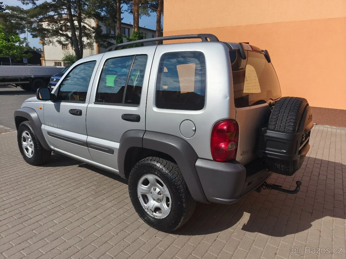 Jeep Cherokee 2003 photo 3
