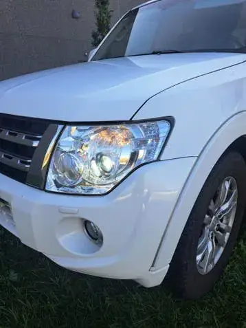 Mitsubishi Pajero 2013 photo 2