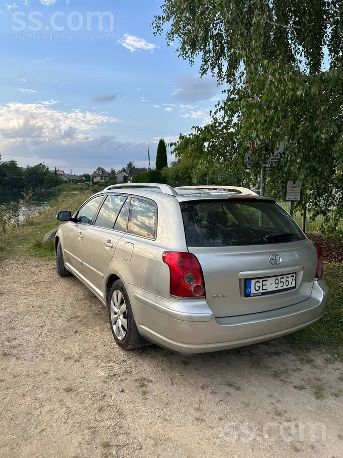 Toyota Avensis 2006 photo 2