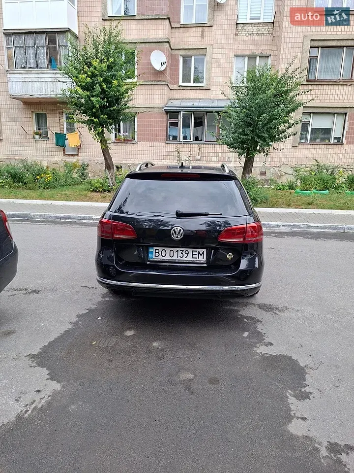 Volkswagen Passat 2011 photo 5