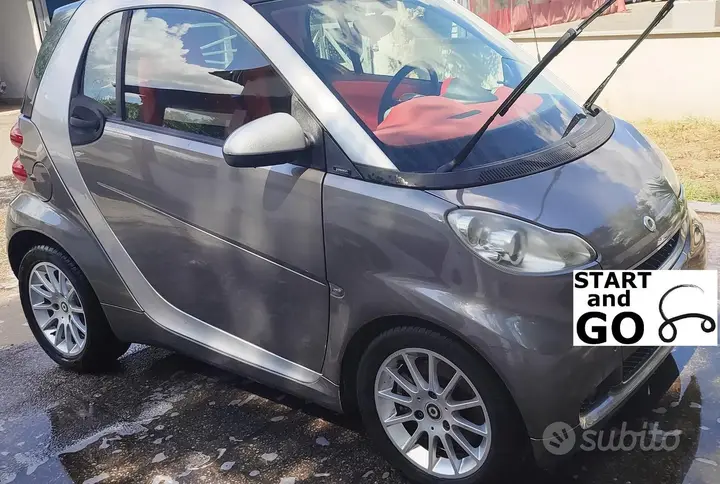 Smart Fortwo 2011 photo 2