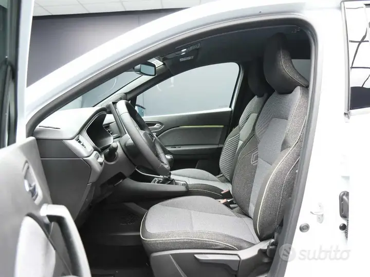 Renault Captur 2026 photo 2