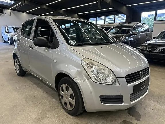 Suzuki Splash 2010 photo 3