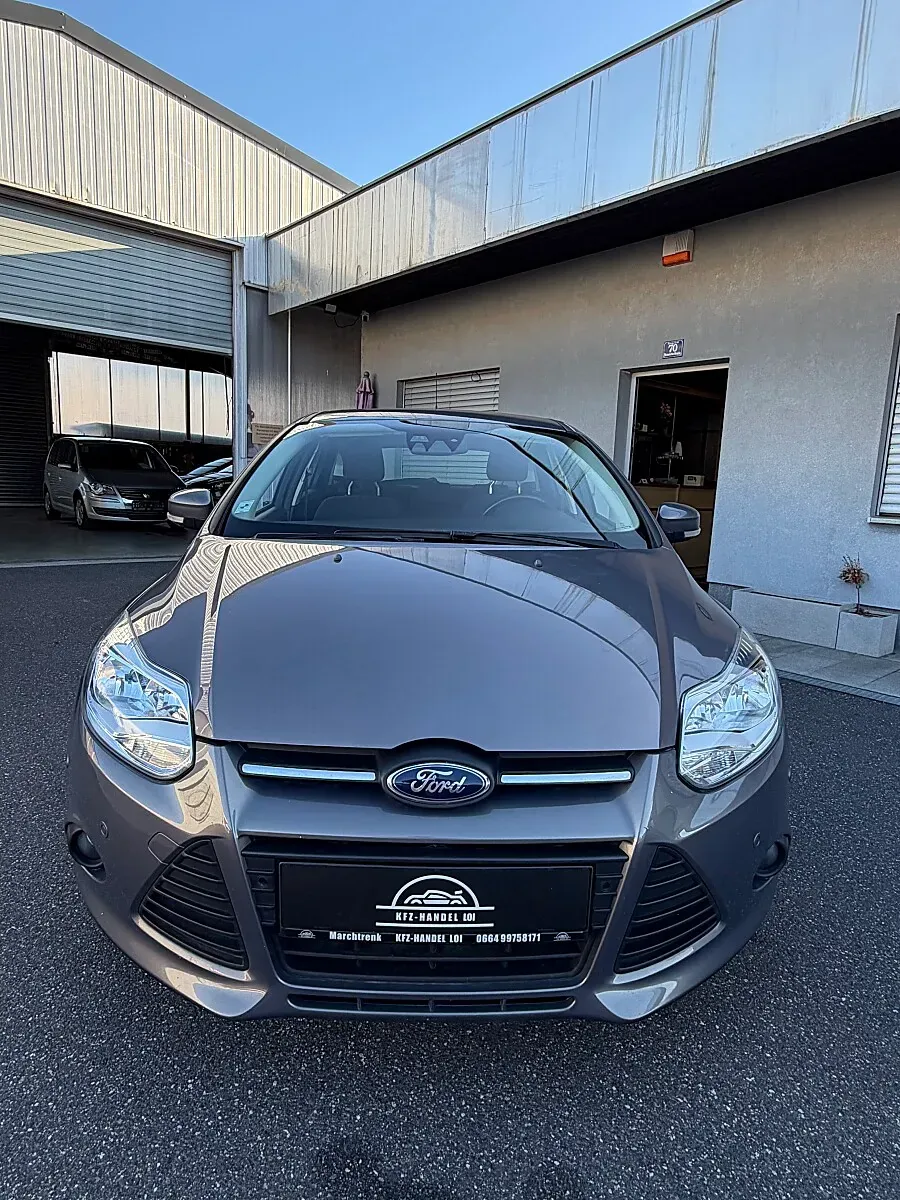Ford Focus 2014 photo 2