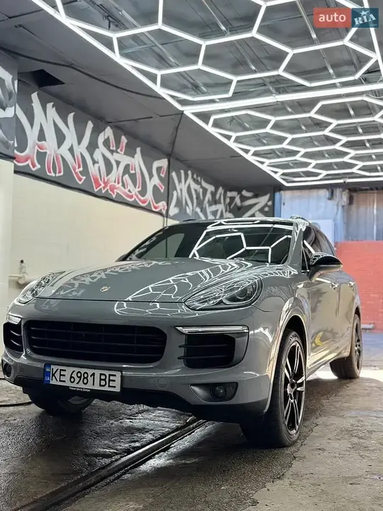 Porsche Cayenne 2016 photo 2