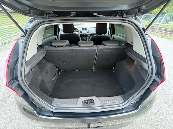 Ford Fiesta 2014 photo 4
