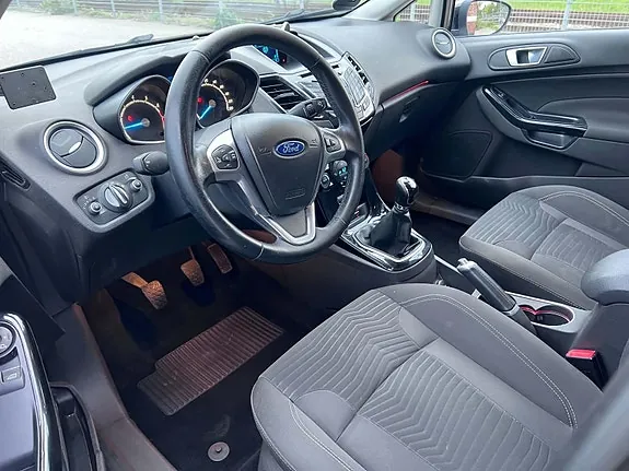 Ford Fiesta 2014 photo 5