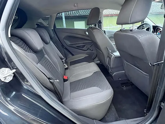Ford Fiesta 2014 photo 2
