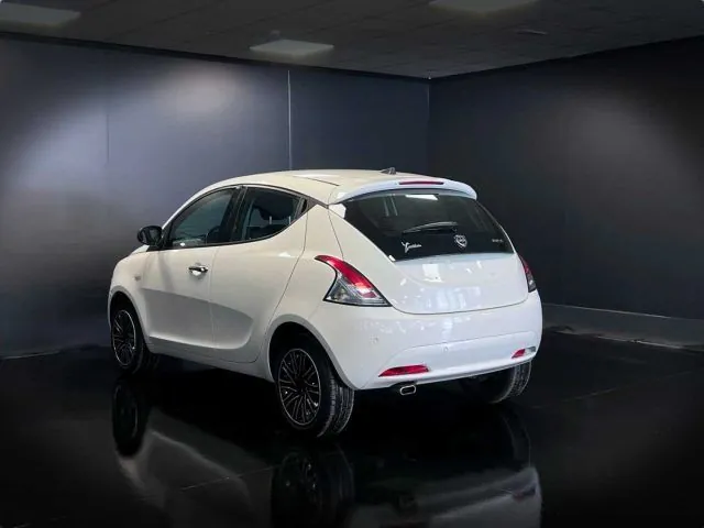 Lancia Ypsilon 2022 photo 3
