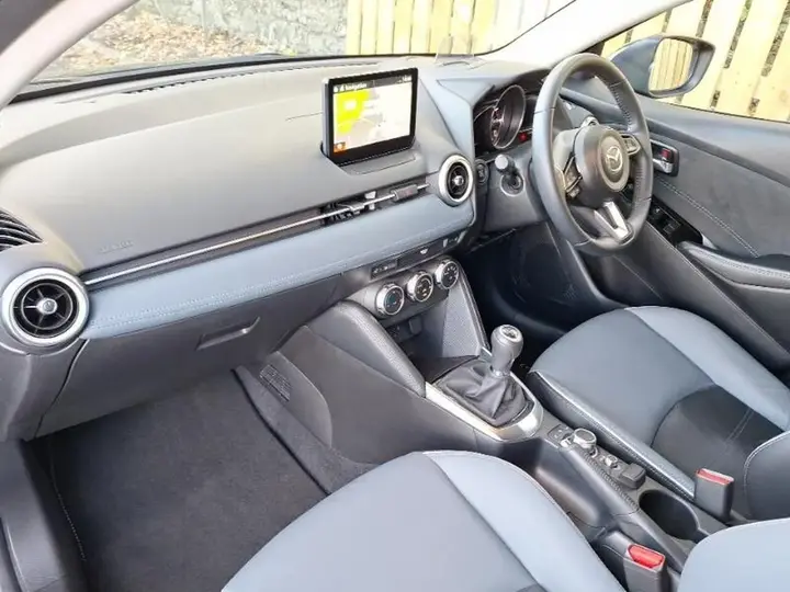Mazda Mazda2 2022 photo 5