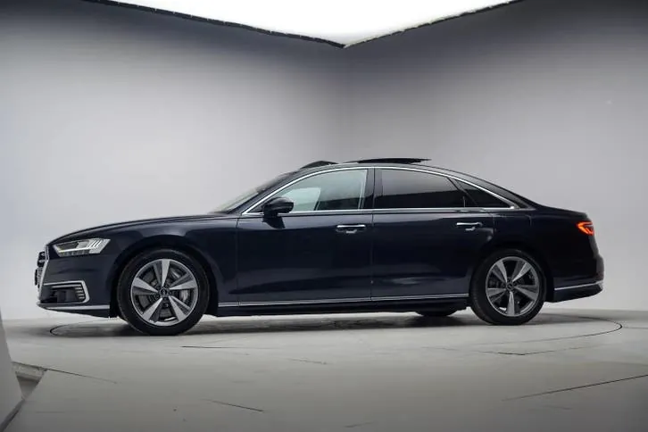 Audi A8 2020 photo 2