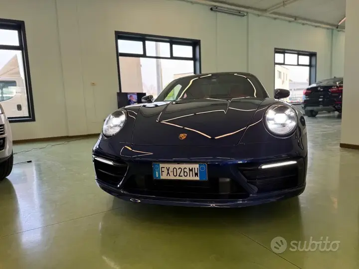 Porsche 911 2019 photo 2