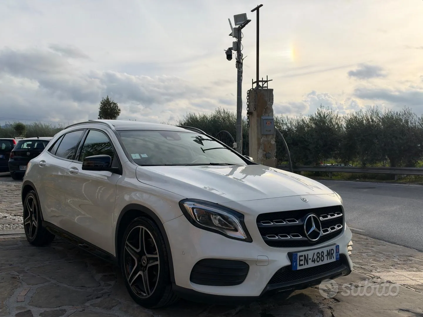 Mercedes-Benz Gla 2017 photo 2