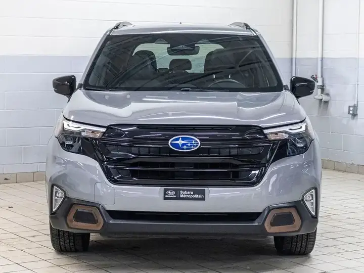 Subaru Forester 2025 photo 2