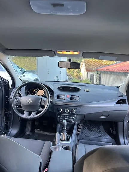 Renault Megane Iii 2011 photo 3