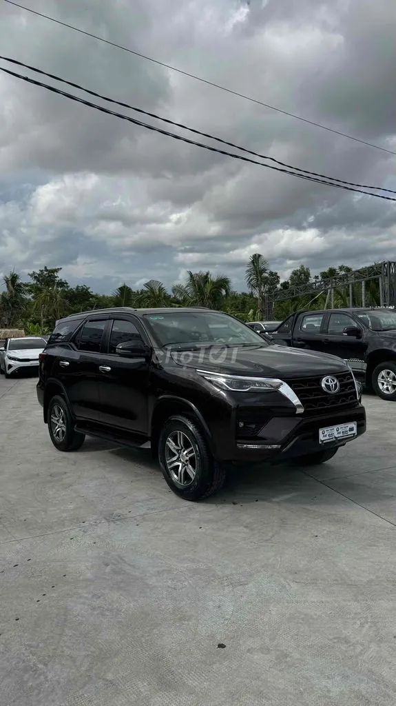 Toyota Fortuner 2020 photo 2